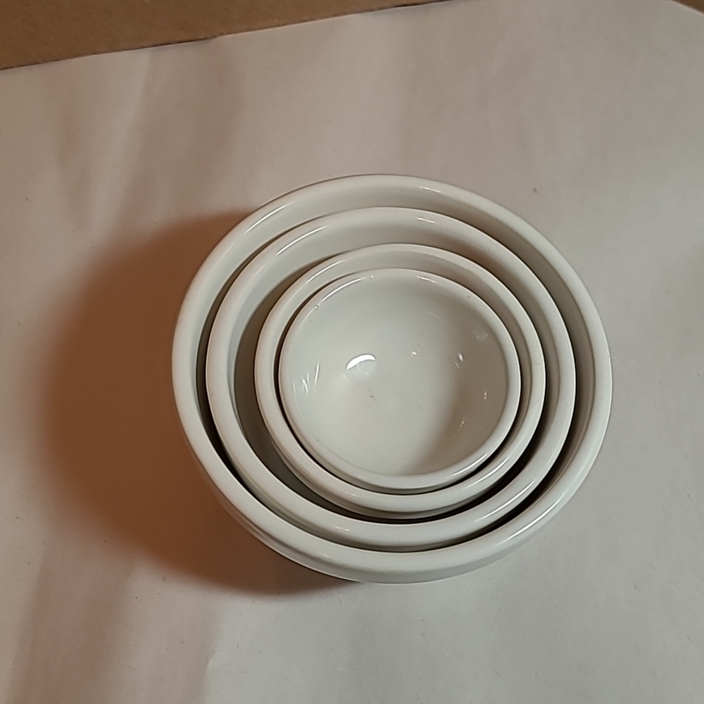 Set of 4 Small Nesting Bowls